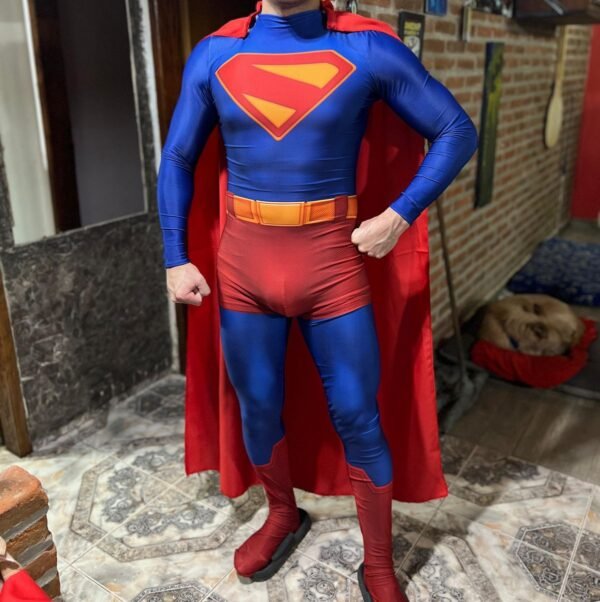Traje Superman 2025